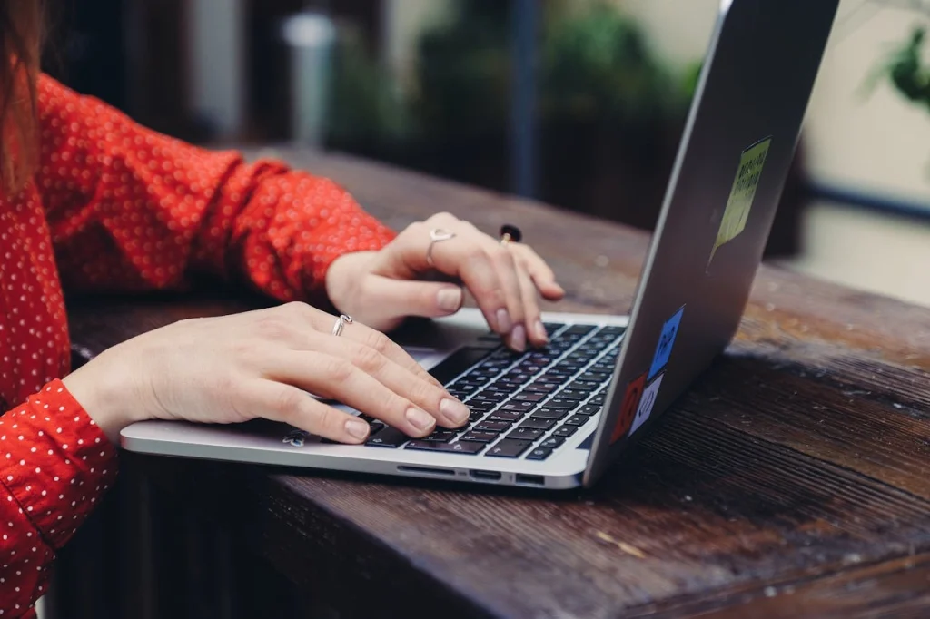 Launch a website Quickly cost